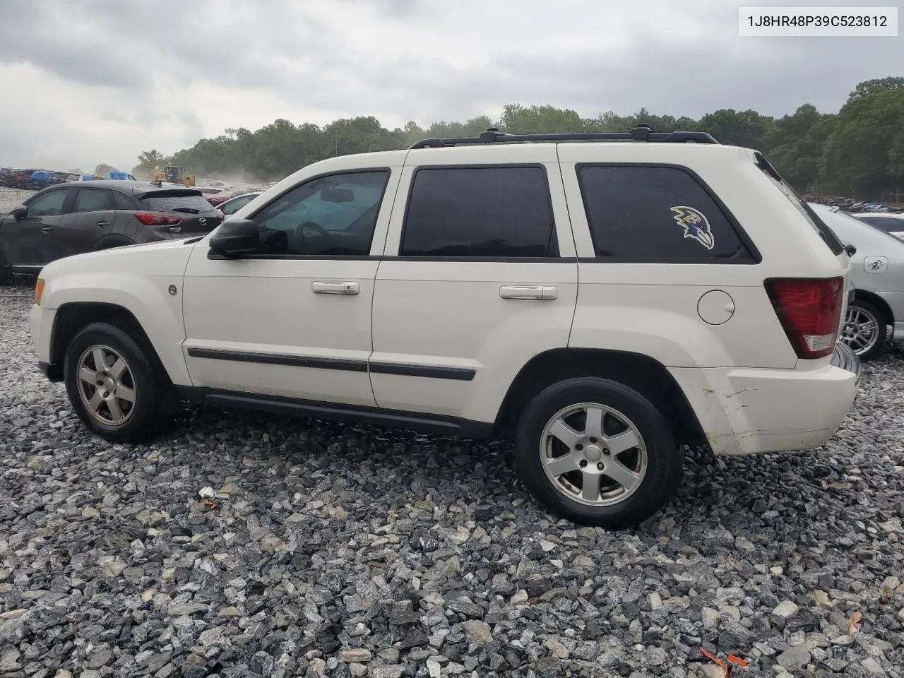 2009 Jeep Grand Cherokee Laredo VIN: 1J8HR48P39C523812 Lot: 67677014