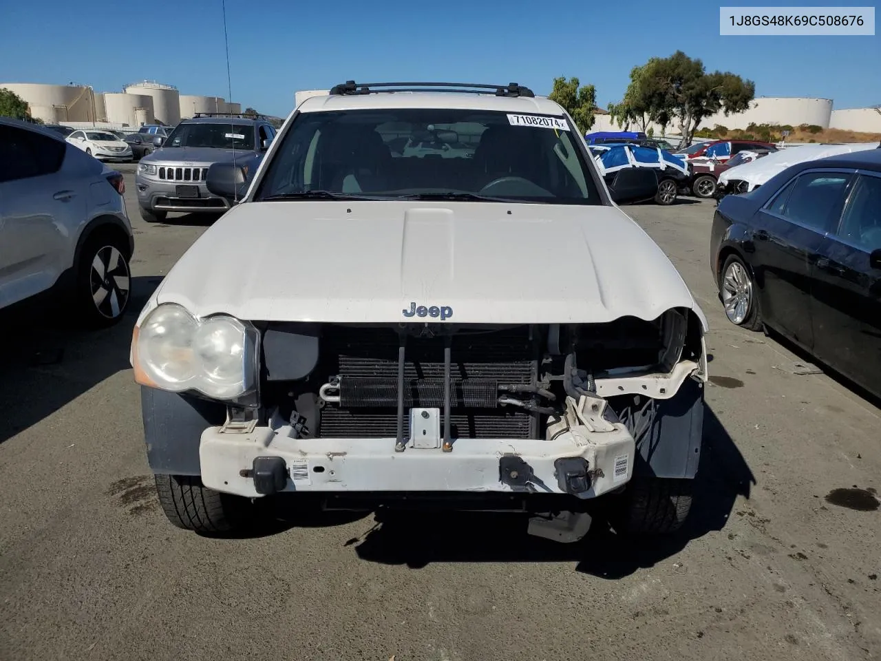 1J8GS48K69C508676 2009 Jeep Grand Cherokee Laredo