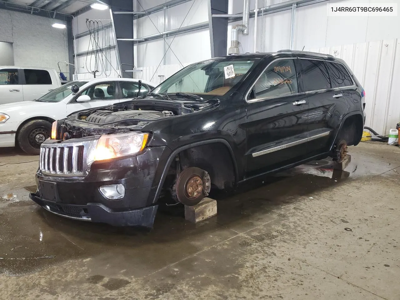 2011 Jeep Grand Cherokee Overland VIN: 1J4RR6GT9BC696465 Lot: 44911904