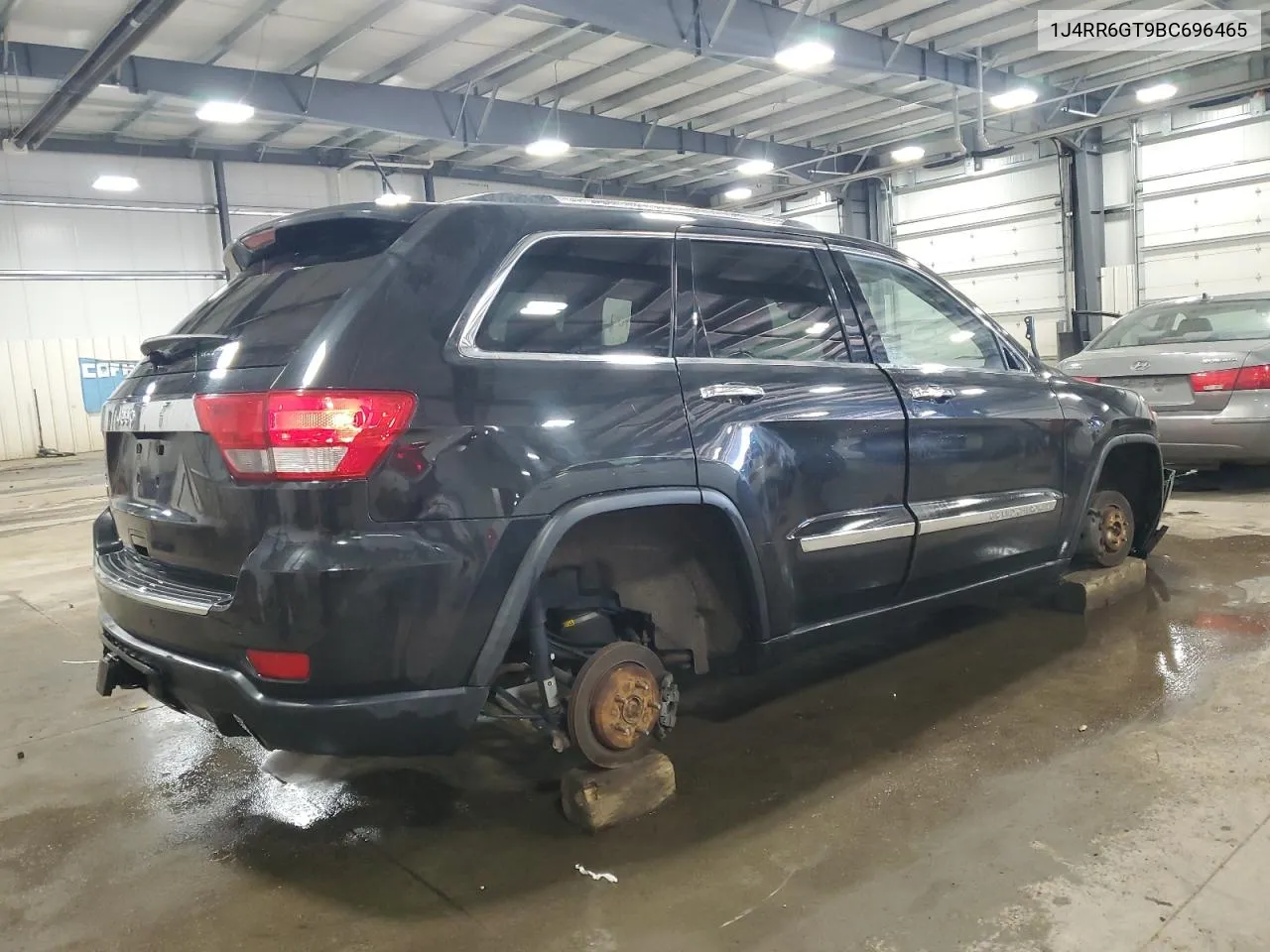 1J4RR6GT9BC696465 2011 Jeep Grand Cherokee Overland