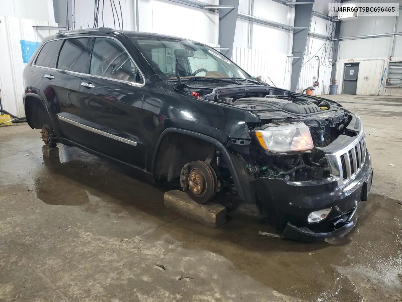 1J4RR6GT9BC696465 2011 Jeep Grand Cherokee Overland