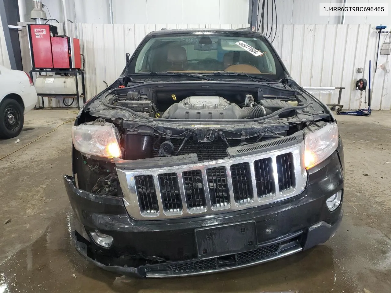 1J4RR6GT9BC696465 2011 Jeep Grand Cherokee Overland