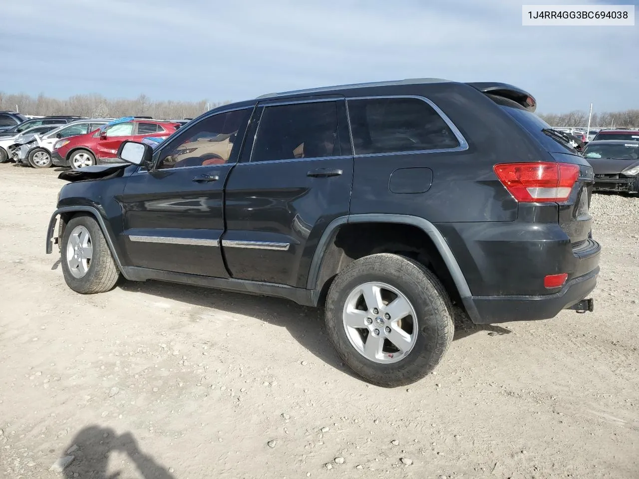 1J4RR4GG3BC694038 2011 Jeep Grand Cherokee Laredo