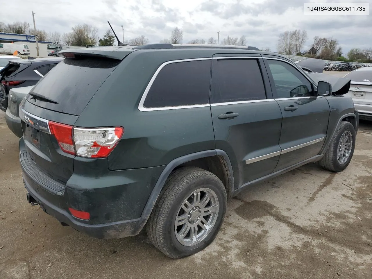 1J4RS4GG0BC611735 2011 Jeep Grand Cherokee Laredo