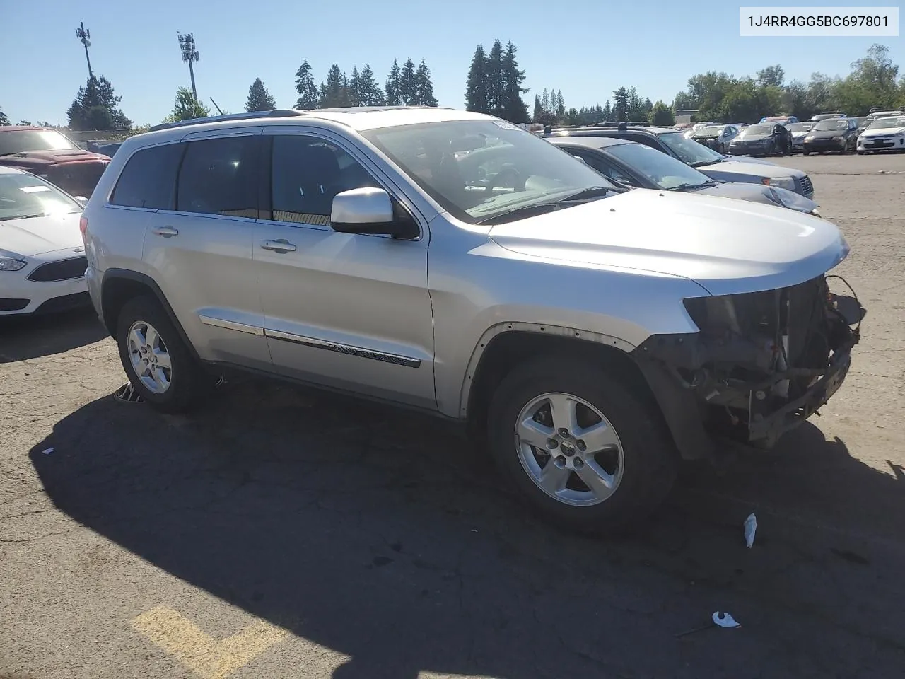 1J4RR4GG5BC697801 2011 Jeep Grand Cherokee Laredo