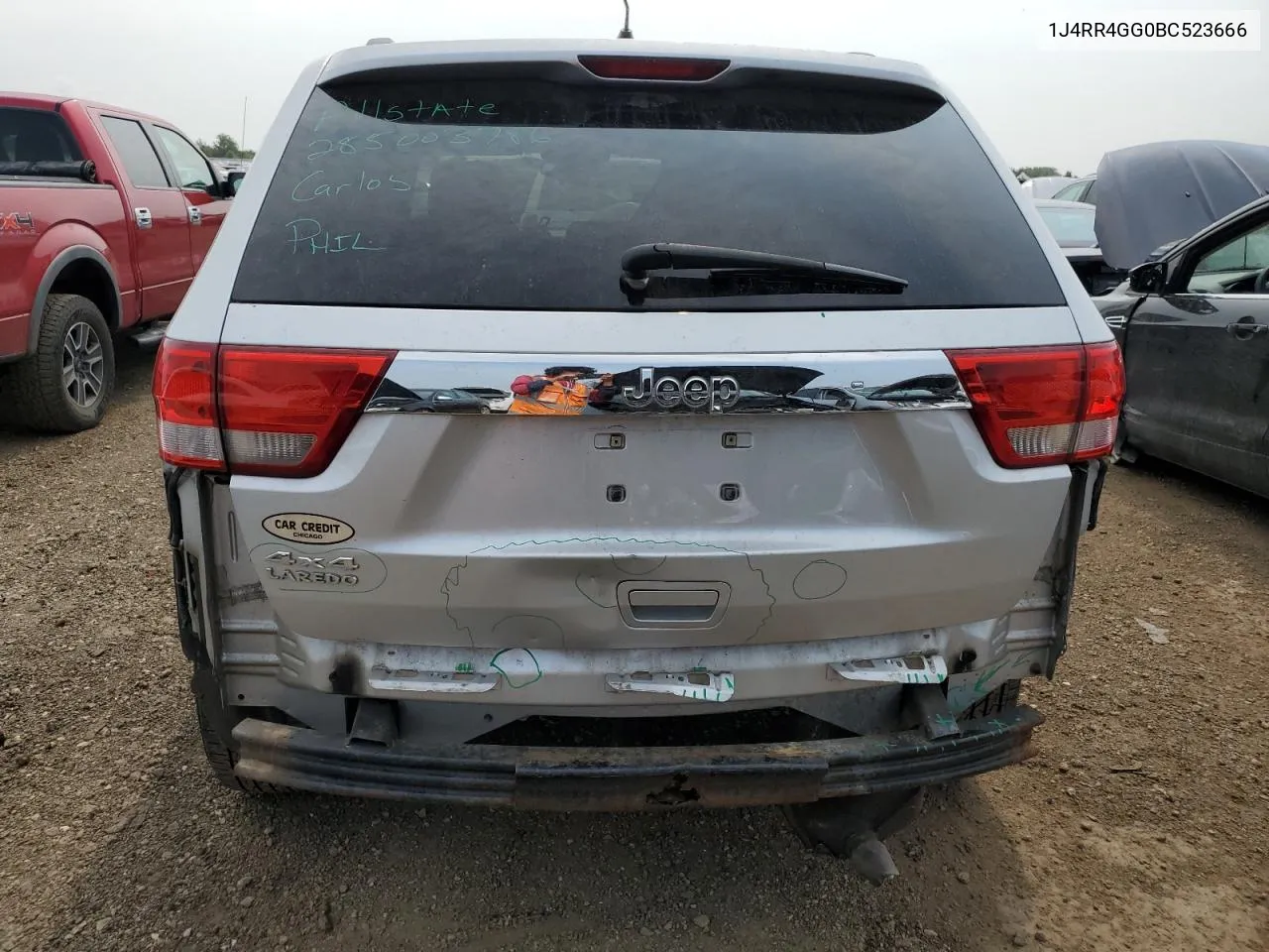 1J4RR4GG0BC523666 2011 Jeep Grand Cherokee Laredo