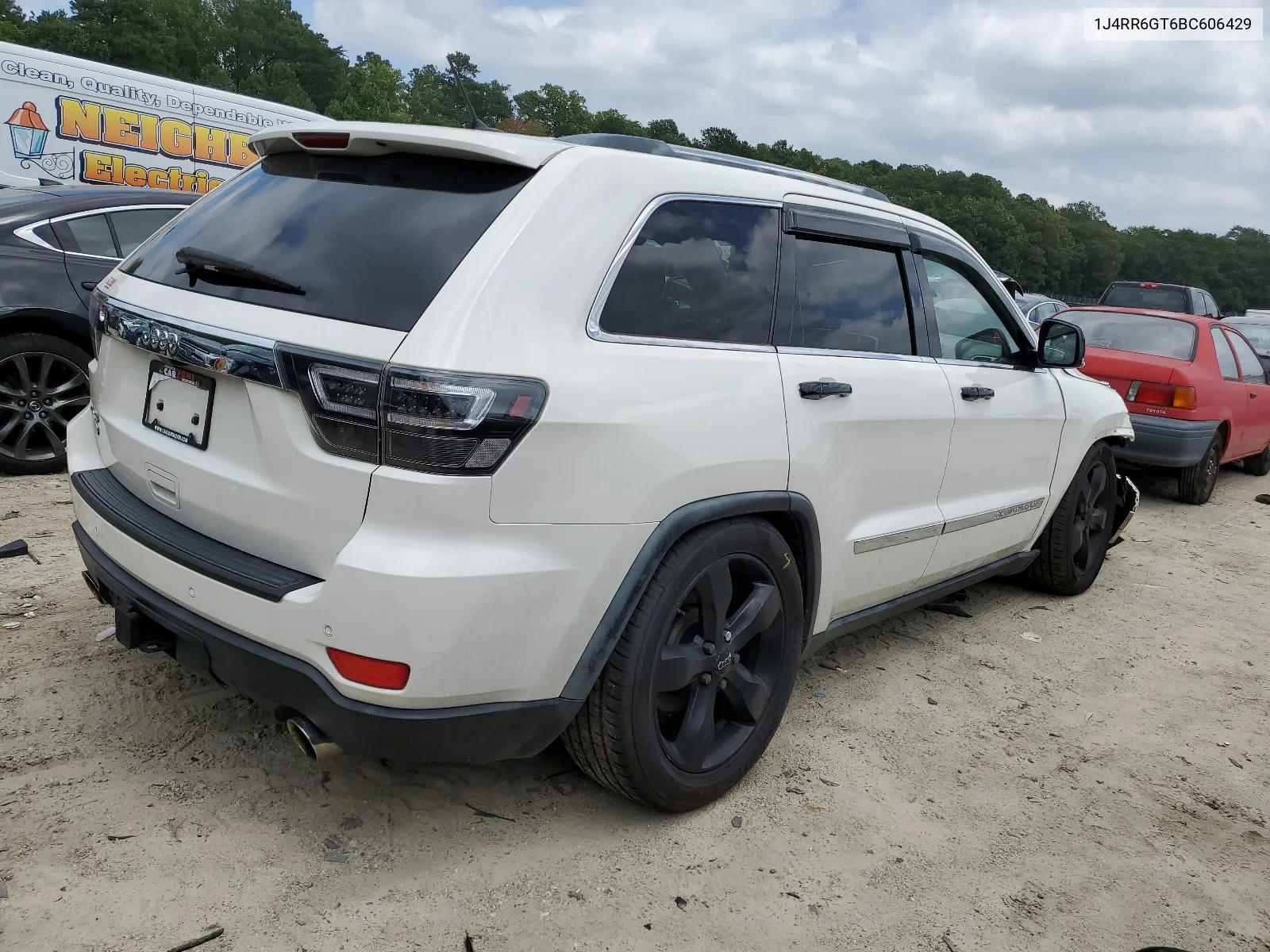 1J4RR6GT6BC606429 2011 Jeep Grand Cherokee Overland