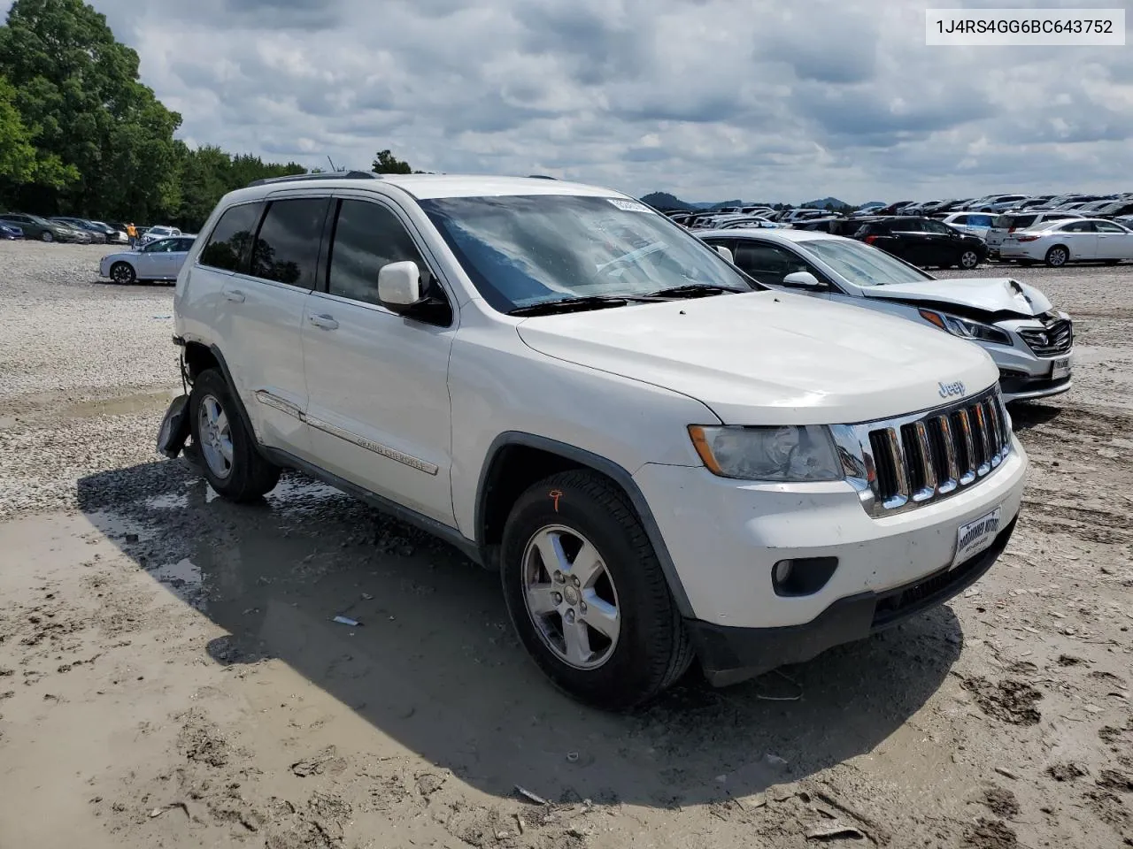 2011 Jeep Grand Cherokee Laredo VIN: 1J4RS4GG6BC643752 Lot: 65245184