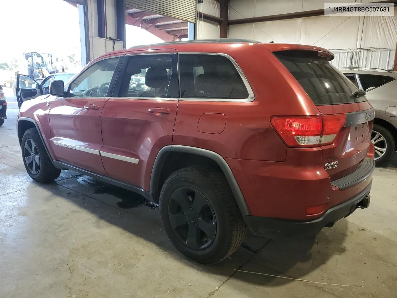 1J4RR4GT8BC507681 2011 Jeep Grand Cherokee Laredo