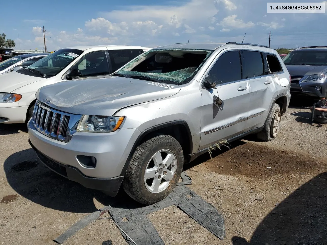 1J4RS4GG4BC505952 2011 Jeep Grand Cherokee Laredo