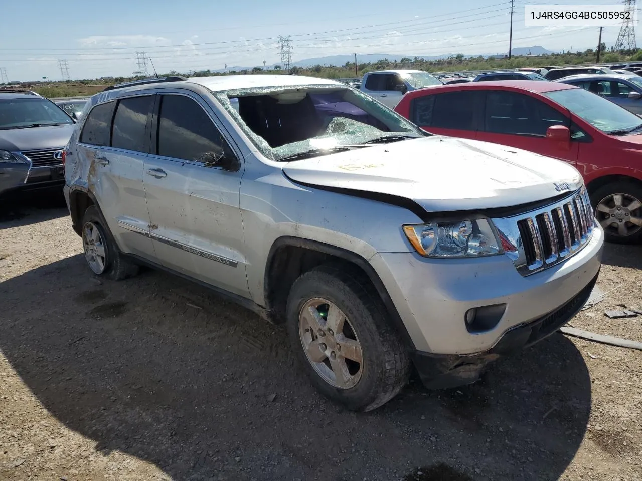 1J4RS4GG4BC505952 2011 Jeep Grand Cherokee Laredo