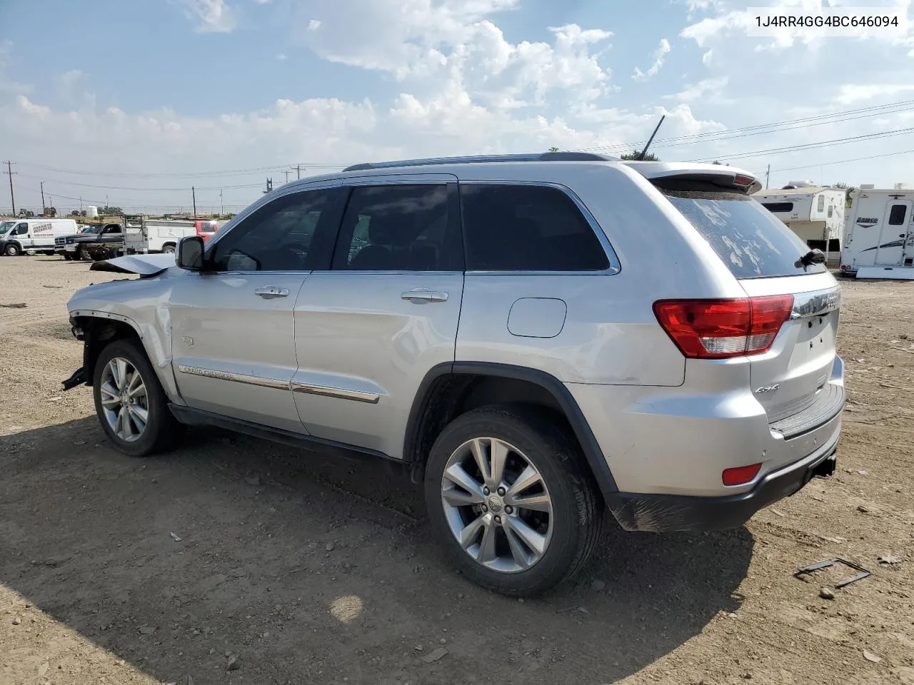 1J4RR4GG4BC646094 2011 Jeep Grand Cherokee Laredo