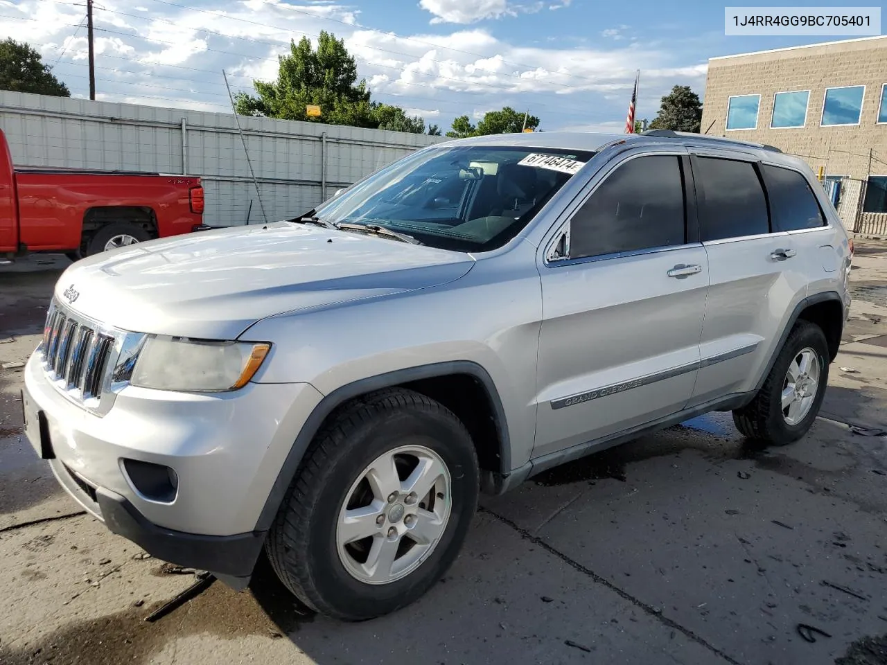 2011 Jeep Grand Cherokee Laredo VIN: 1J4RR4GG9BC705401 Lot: 67746474