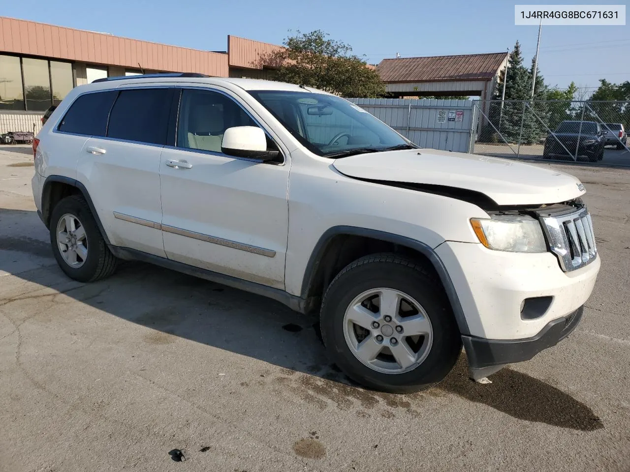 1J4RR4GG8BC671631 2011 Jeep Grand Cherokee Laredo