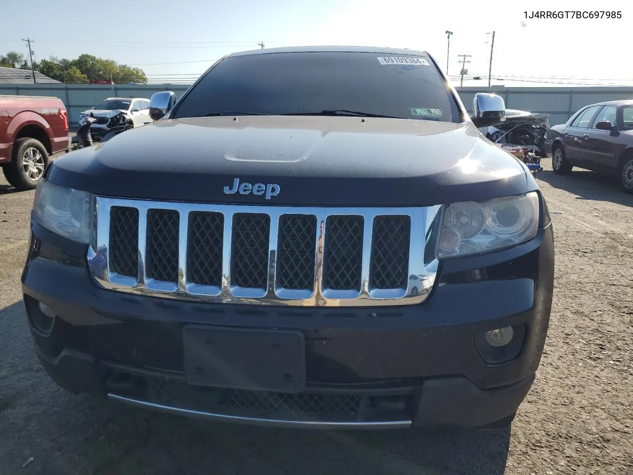 1J4RR6GT7BC697985 2011 Jeep Grand Cherokee Overland