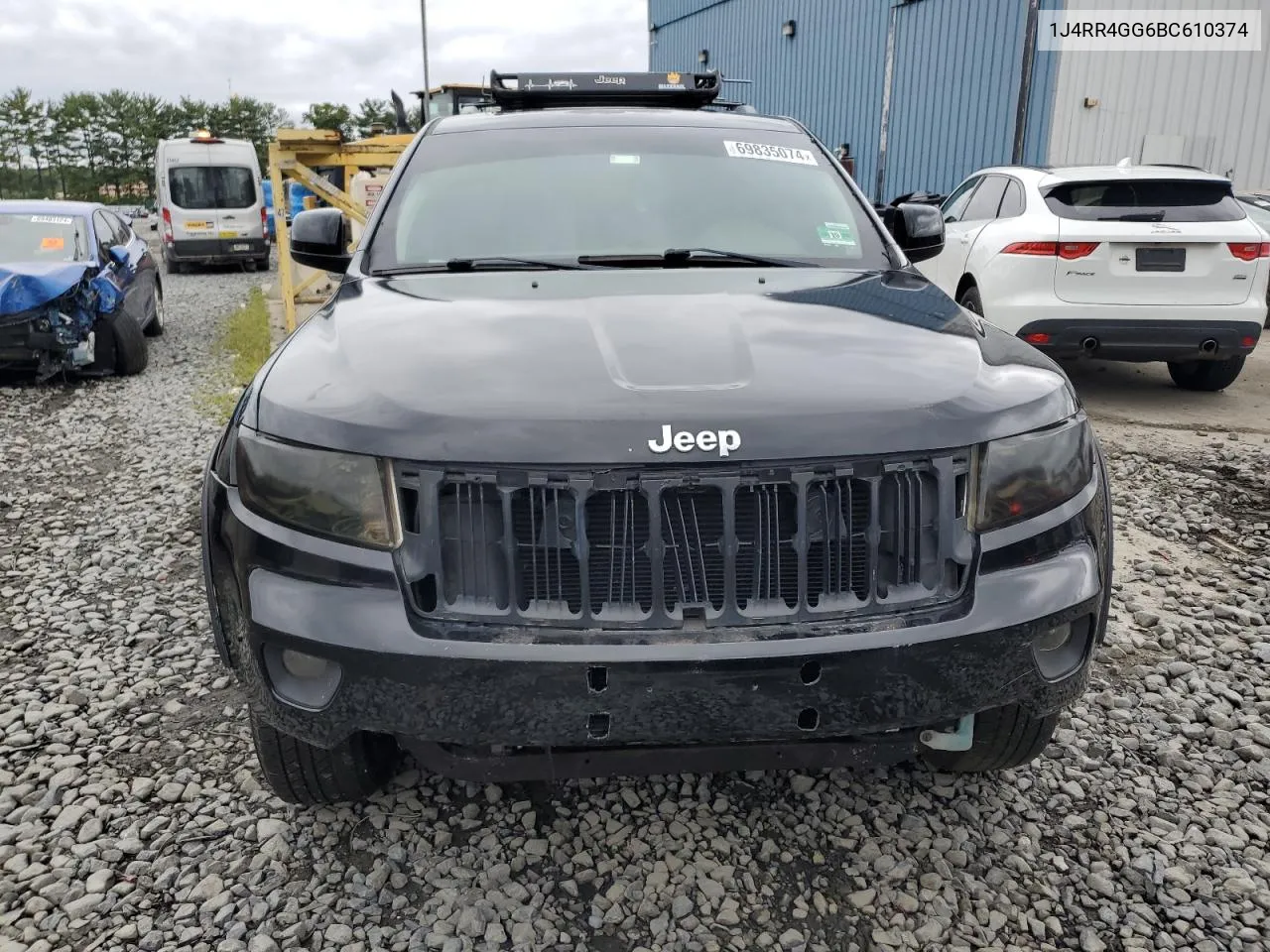 1J4RR4GG6BC610374 2011 Jeep Grand Cherokee Laredo