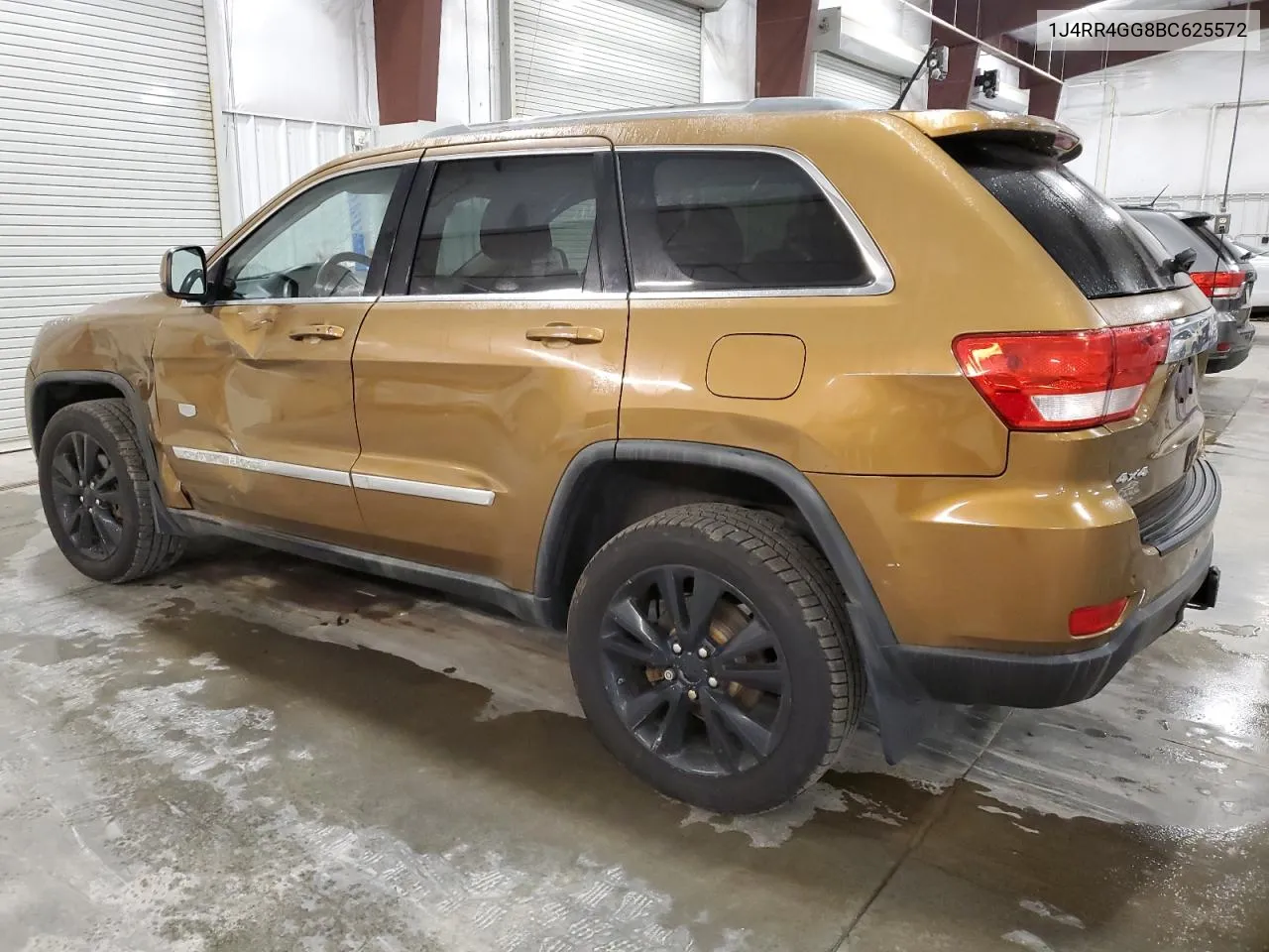 2011 Jeep Grand Cherokee Laredo VIN: 1J4RR4GG8BC625572 Lot: 70749624