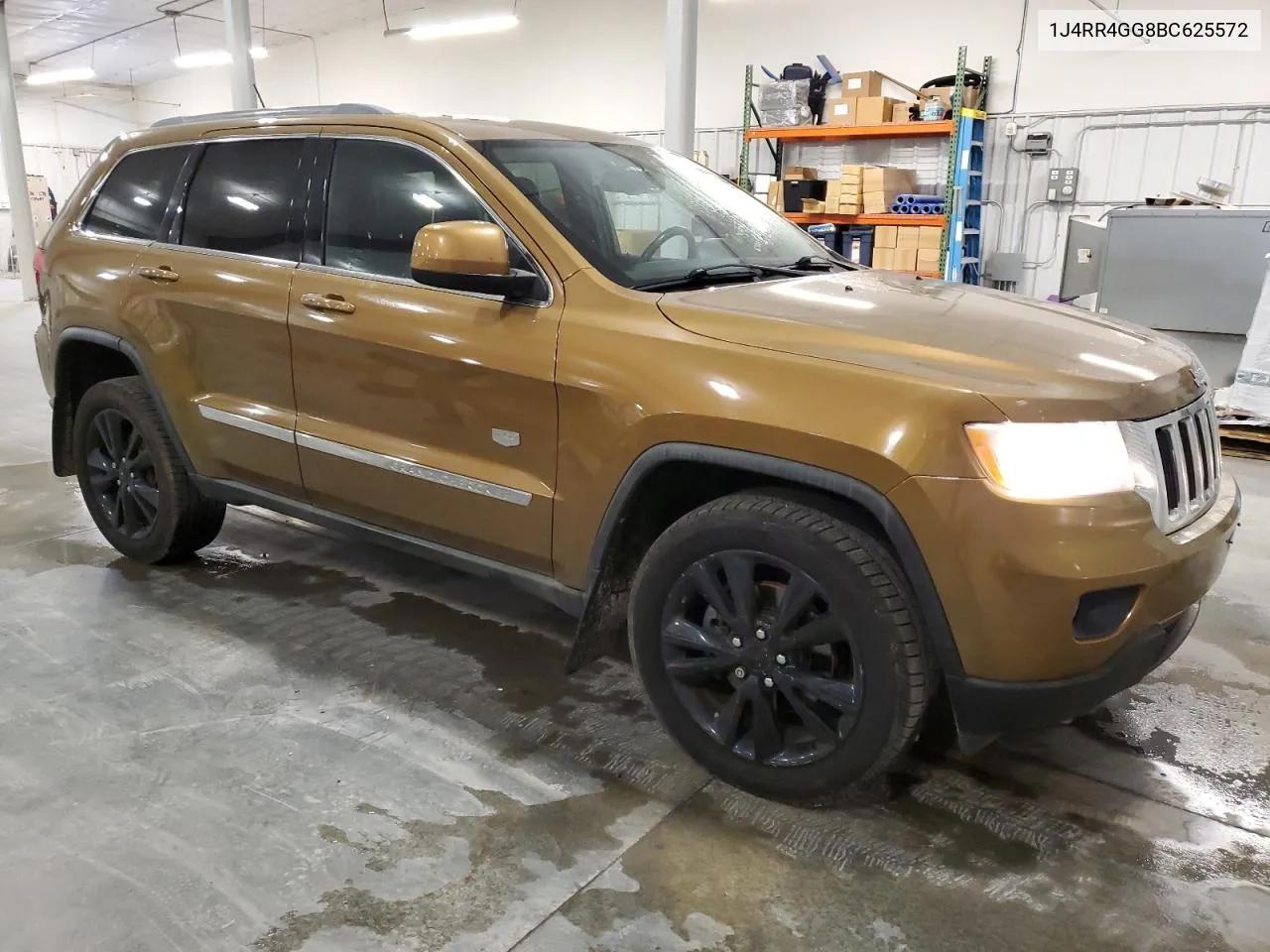 2011 Jeep Grand Cherokee Laredo VIN: 1J4RR4GG8BC625572 Lot: 70749624