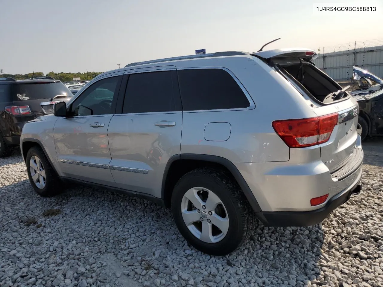 2011 Jeep Grand Cherokee Laredo VIN: 1J4RS4GG9BC588813 Lot: 70780974