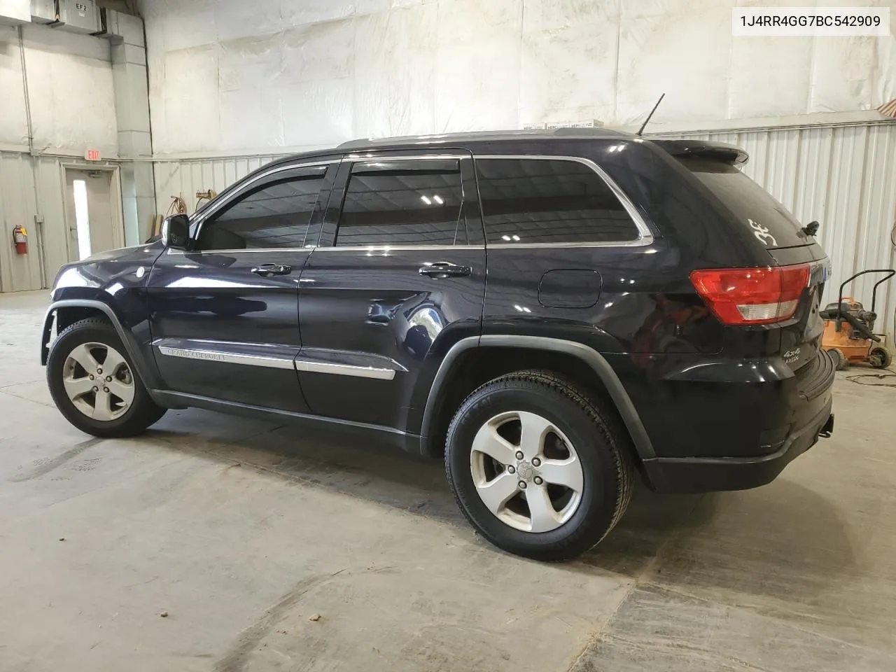 2011 Jeep Grand Cherokee Laredo VIN: 1J4RR4GG7BC542909 Lot: 70850994