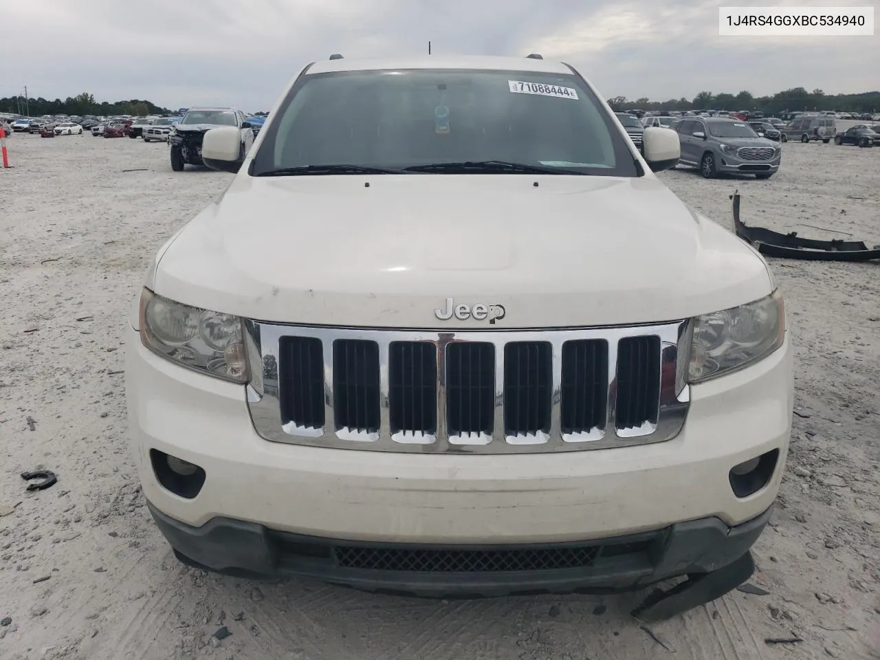 1J4RS4GGXBC534940 2011 Jeep Grand Cherokee Laredo