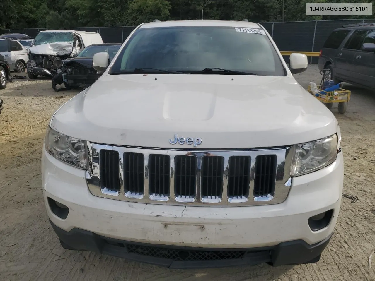 1J4RR4GG5BC516101 2011 Jeep Grand Cherokee Laredo