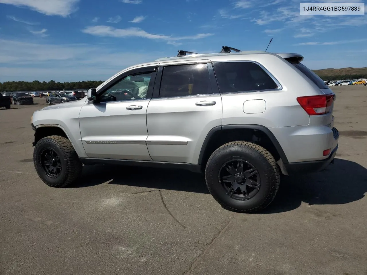 2011 Jeep Grand Cherokee Laredo VIN: 1J4RR4GG1BC597839 Lot: 71766744