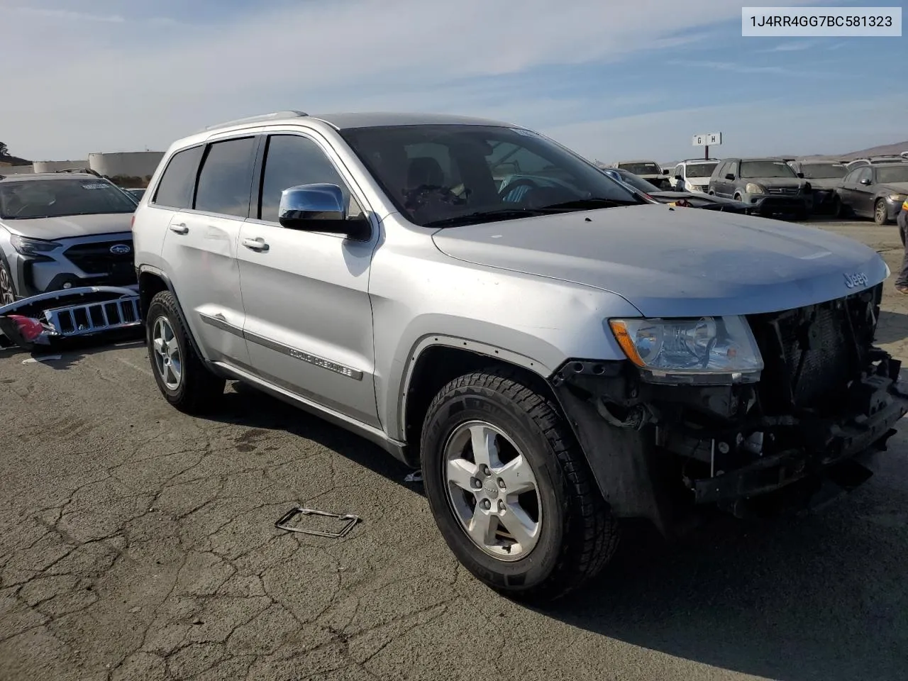 2011 Jeep Grand Cherokee Laredo VIN: 1J4RR4GG7BC581323 Lot: 71831814