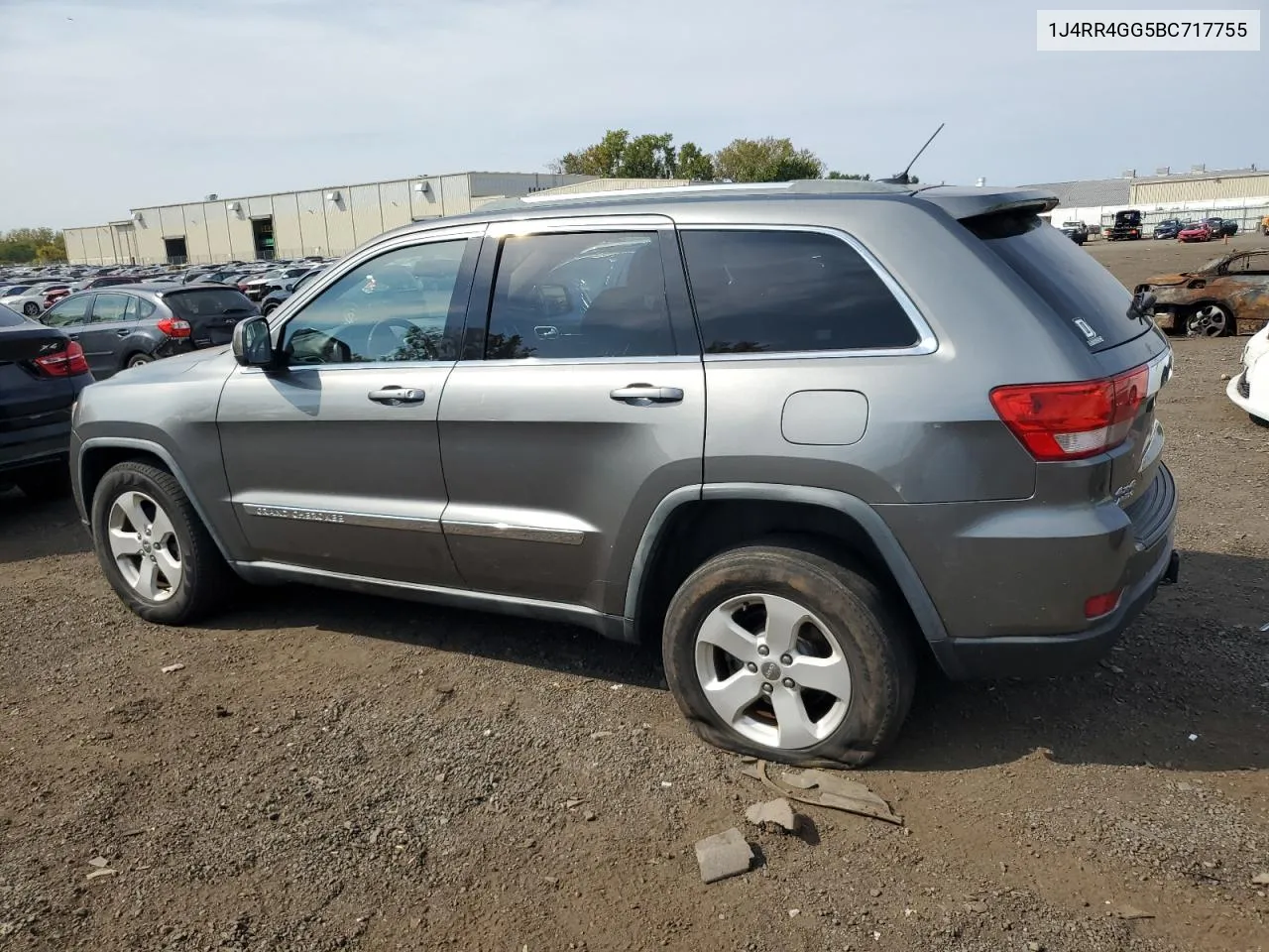 2011 Jeep Grand Cherokee Laredo VIN: 1J4RR4GG5BC717755 Lot: 71895304