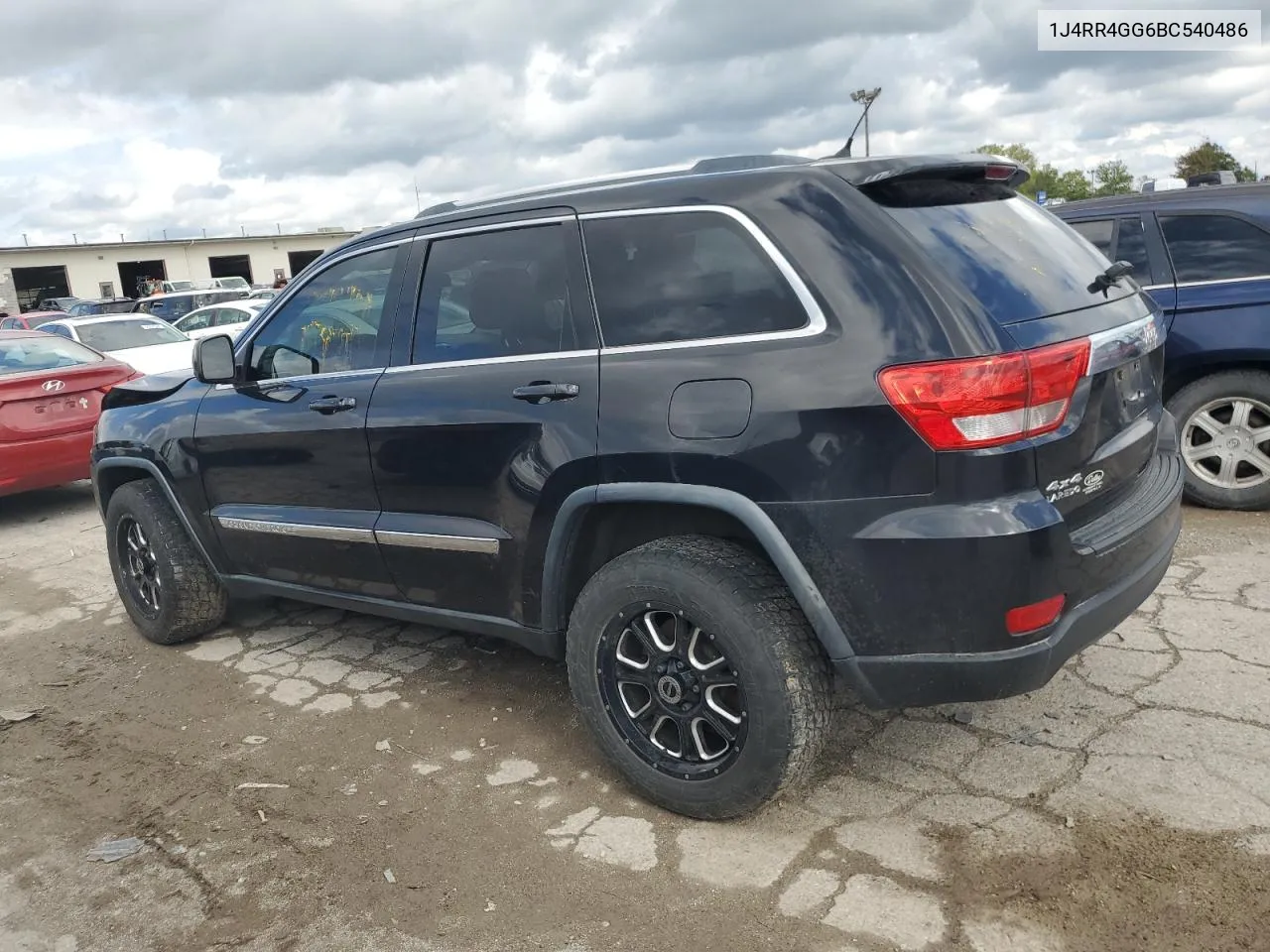 1J4RR4GG6BC540486 2011 Jeep Grand Cherokee Laredo