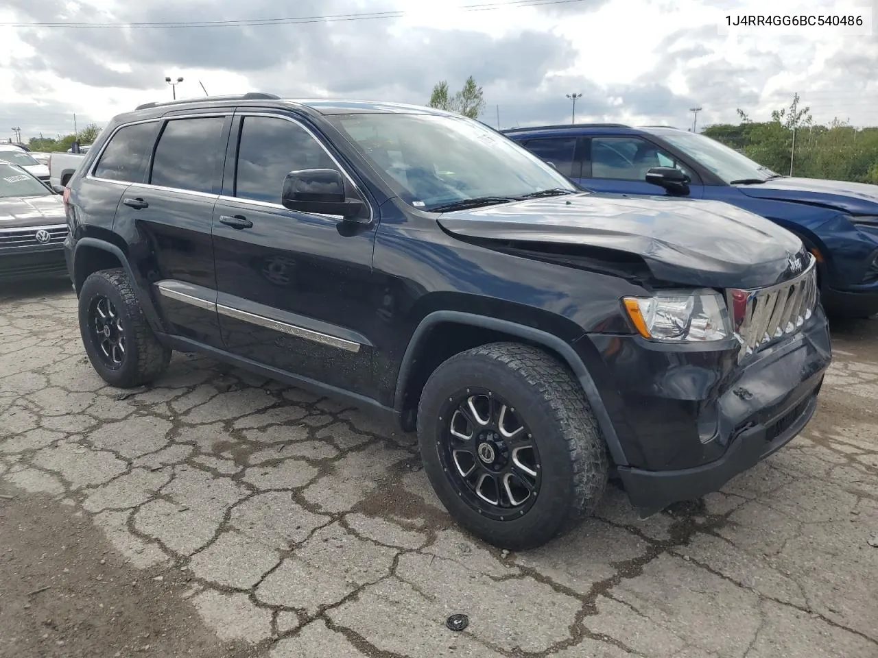 1J4RR4GG6BC540486 2011 Jeep Grand Cherokee Laredo