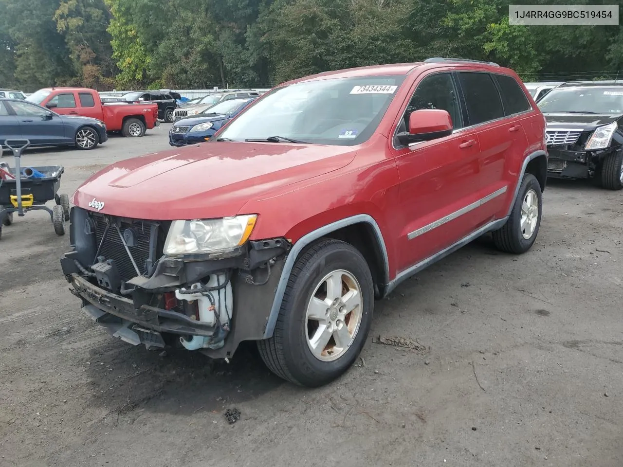 1J4RR4GG9BC519454 2011 Jeep Grand Cherokee Laredo