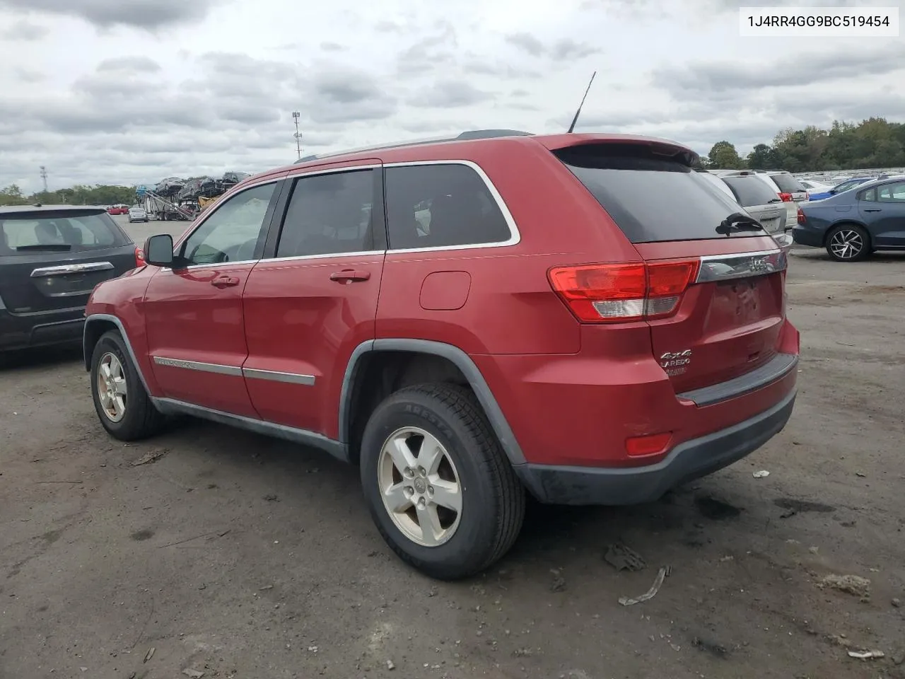 1J4RR4GG9BC519454 2011 Jeep Grand Cherokee Laredo