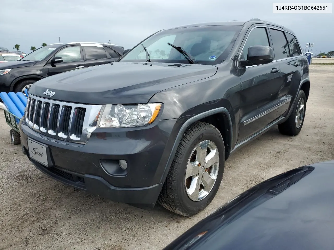 2011 Jeep Grand Cherokee Laredo VIN: 1J4RR4GG1BC642651 Lot: 74386484