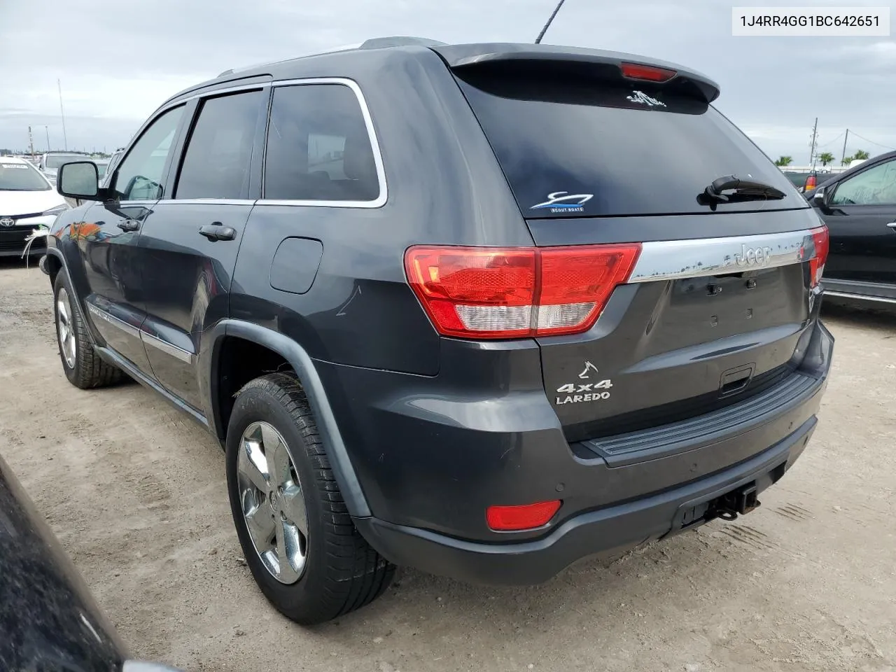 2011 Jeep Grand Cherokee Laredo VIN: 1J4RR4GG1BC642651 Lot: 74386484