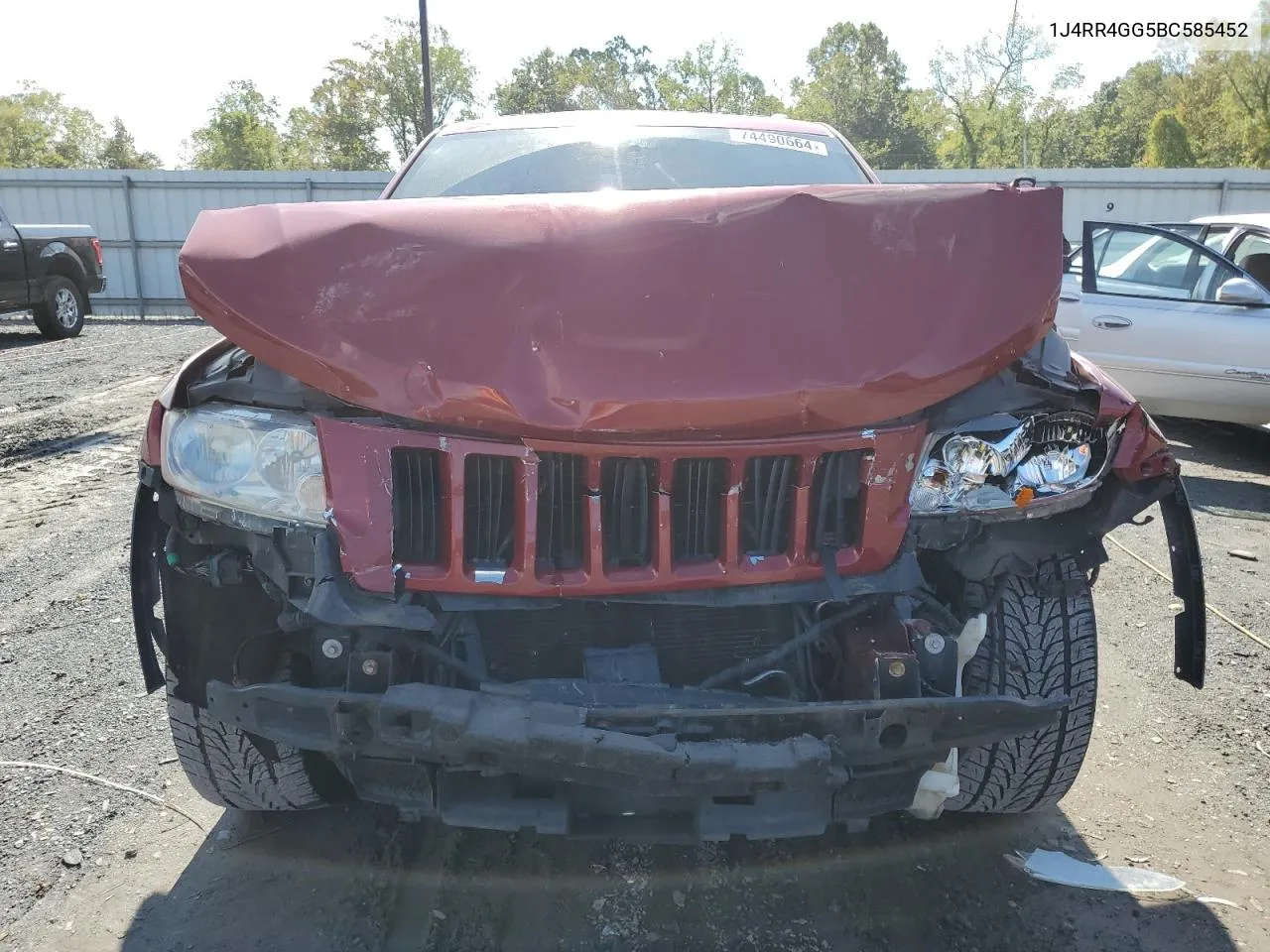 2011 Jeep Grand Cherokee Laredo VIN: 1J4RR4GG5BC585452 Lot: 74490664