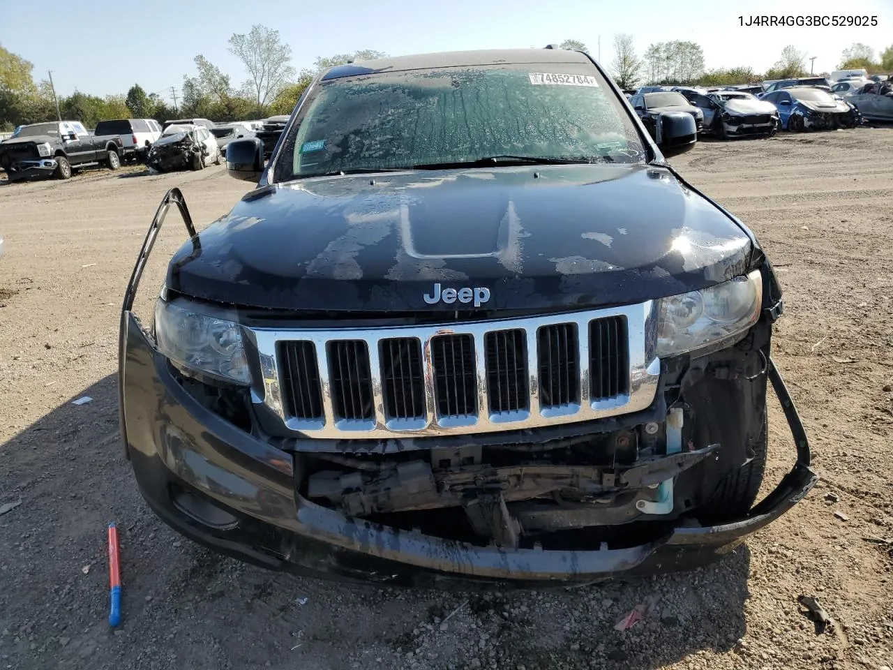 2011 Jeep Grand Cherokee Laredo VIN: 1J4RR4GG3BC529025 Lot: 74852784