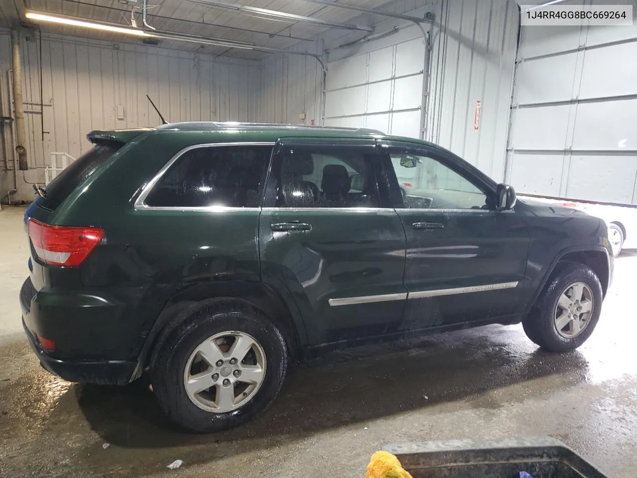 2011 Jeep Grand Cherokee Laredo VIN: 1J4RR4GG8BC669264 Lot: 75214594