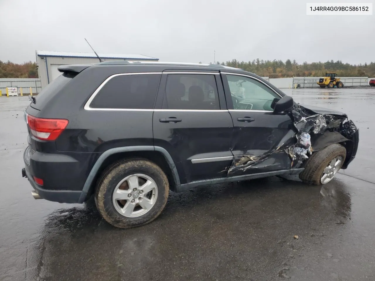 2011 Jeep Grand Cherokee Laredo VIN: 1J4RR4GG9BC586152 Lot: 76090594