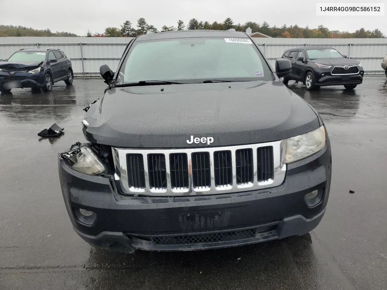 2011 Jeep Grand Cherokee Laredo VIN: 1J4RR4GG9BC586152 Lot: 76090594