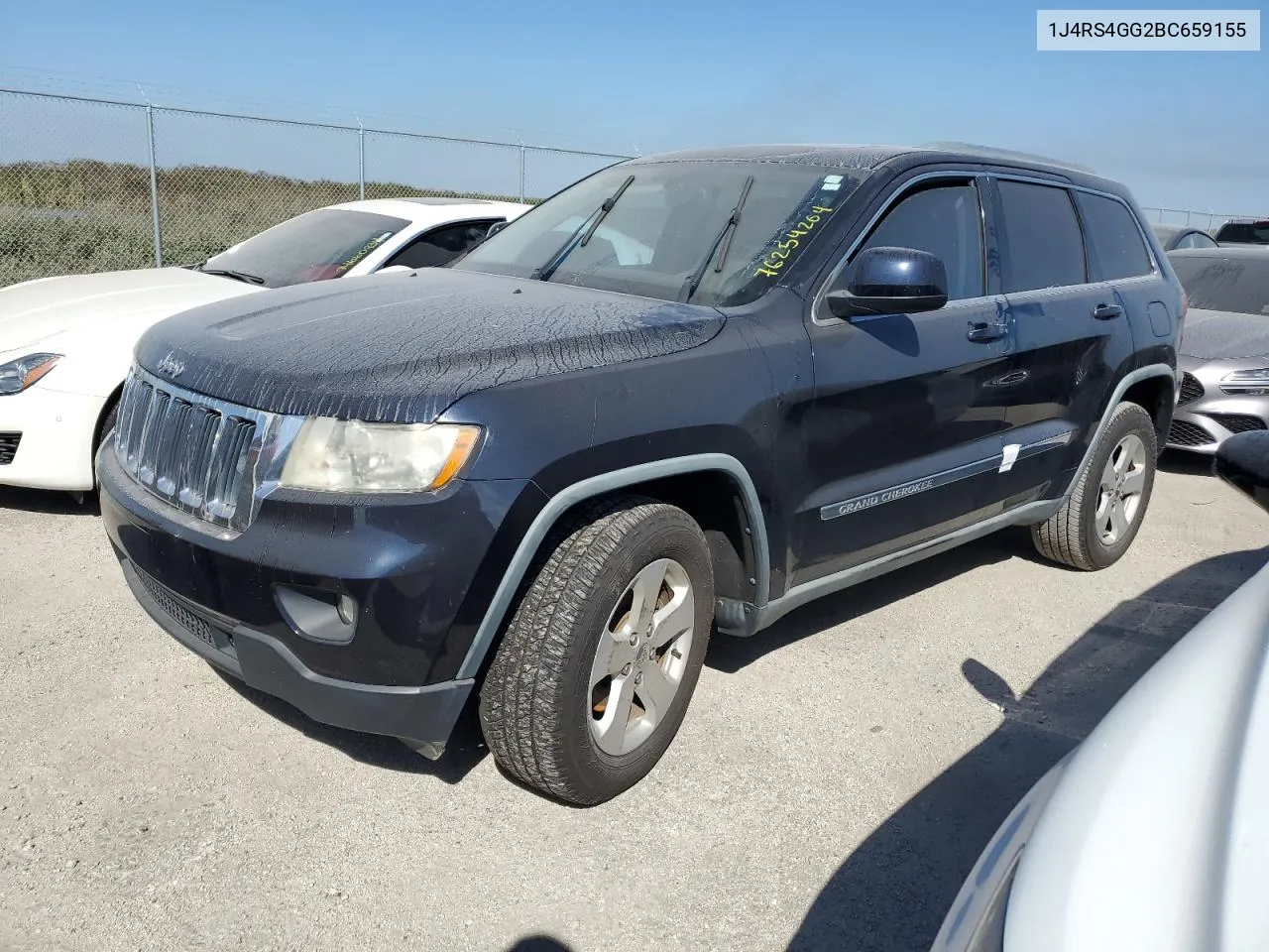 1J4RS4GG2BC659155 2011 Jeep Grand Cherokee Laredo