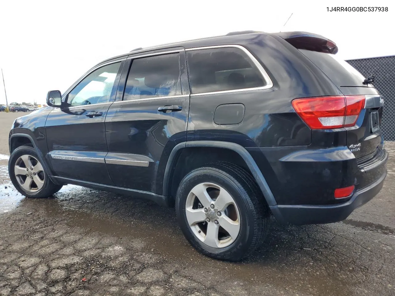 2011 Jeep Grand Cherokee Laredo VIN: 1J4RR4GG0BC537938 Lot: 76405224