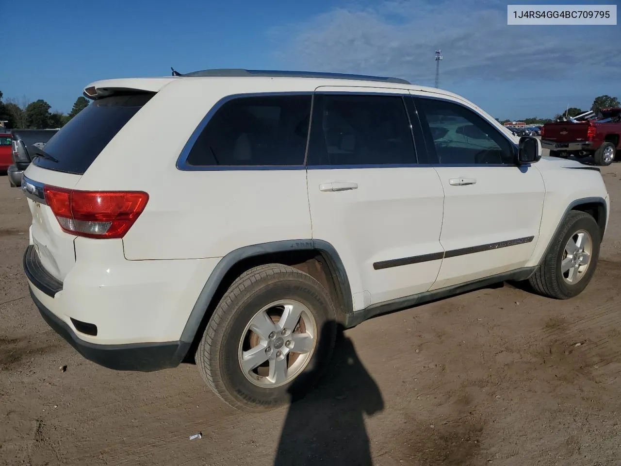 2011 Jeep Grand Cherokee Laredo VIN: 1J4RS4GG4BC709795 Lot: 77446514