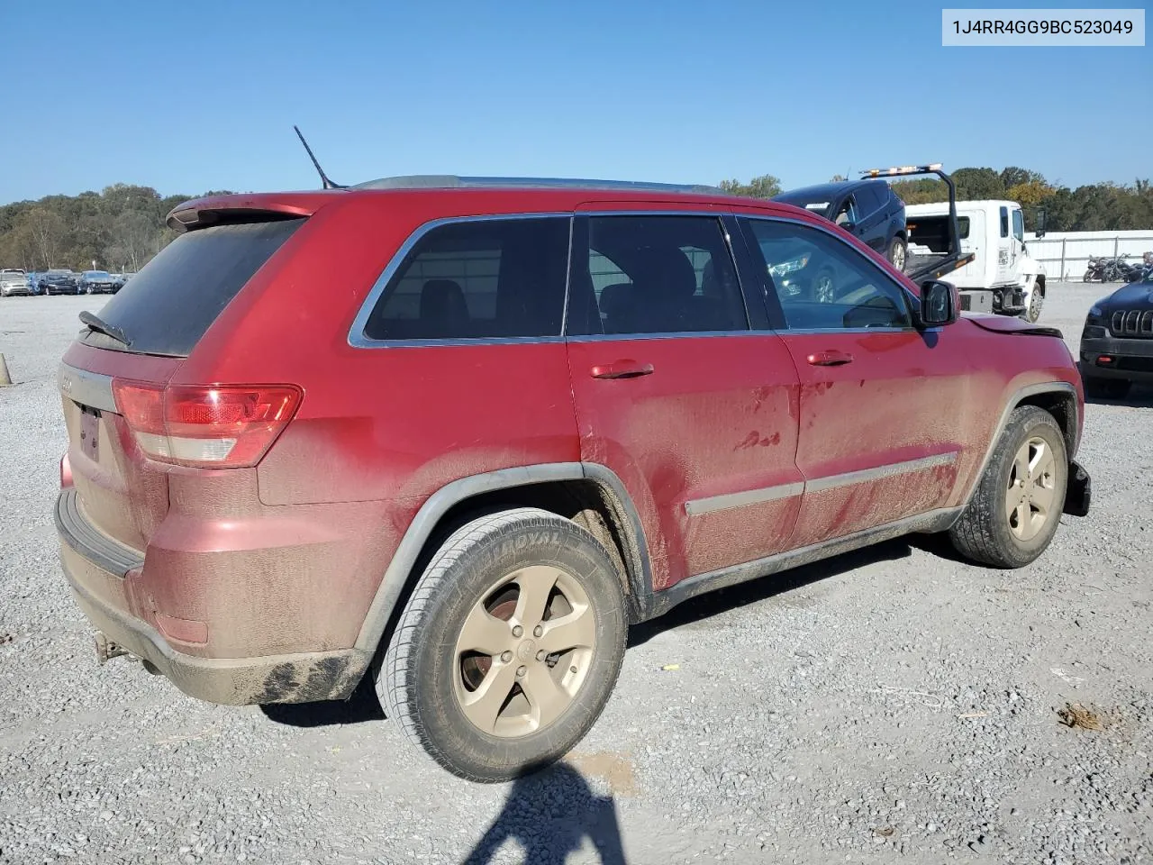 2011 Jeep Grand Cherokee Laredo VIN: 1J4RR4GG9BC523049 Lot: 77638514