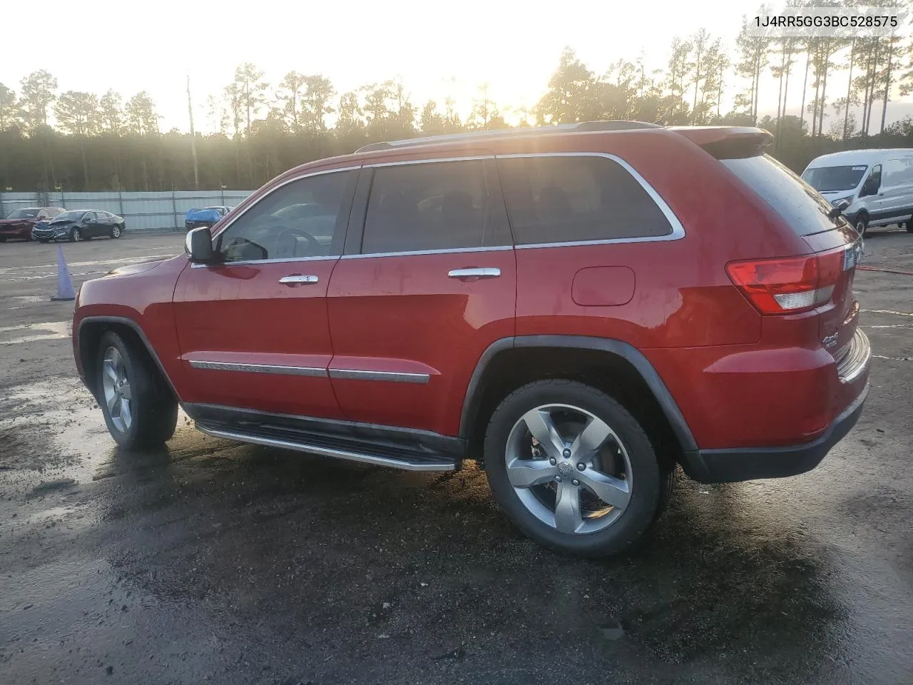 1J4RR5GG3BC528575 2011 Jeep Grand Cherokee Limited