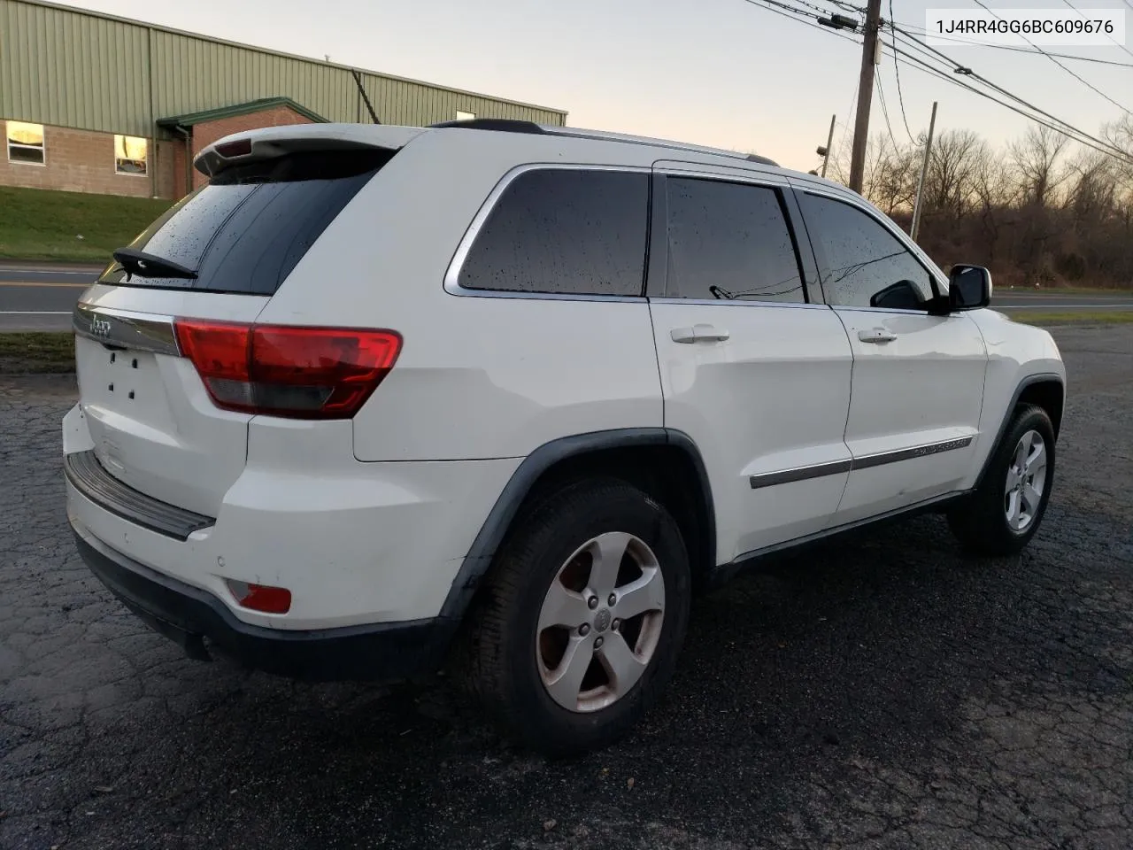 1J4RR4GG6BC609676 2011 Jeep Grand Cherokee Laredo