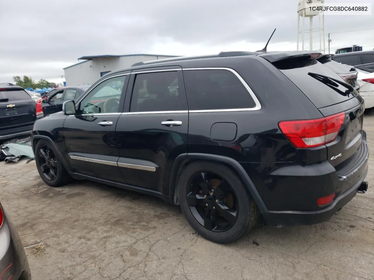 1C4RJFCG8DC640882 2013 Jeep Grand Cherokee Overland