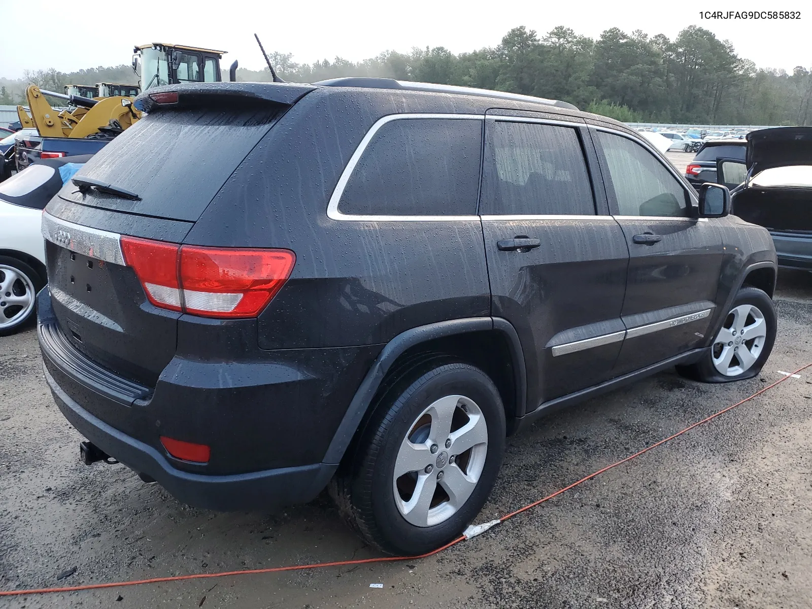 2013 Jeep Grand Cherokee Laredo VIN: 1C4RJFAG9DC585832 Lot: 66730794