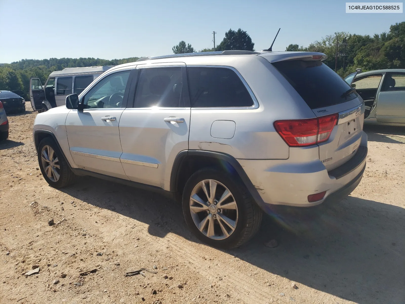 1C4RJEAG1DC588525 2013 Jeep Grand Cherokee Laredo