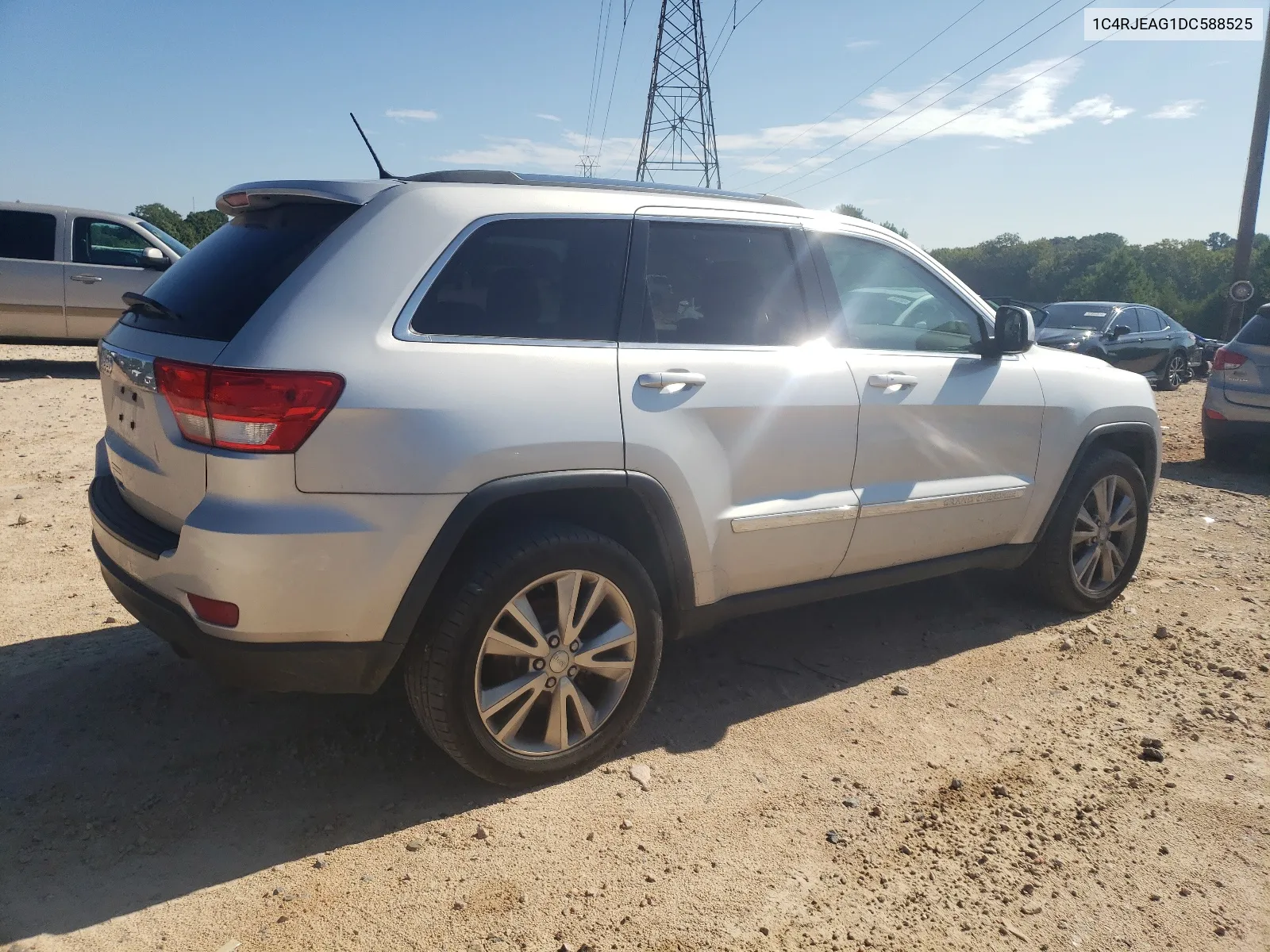 2013 Jeep Grand Cherokee Laredo VIN: 1C4RJEAG1DC588525 Lot: 67137604